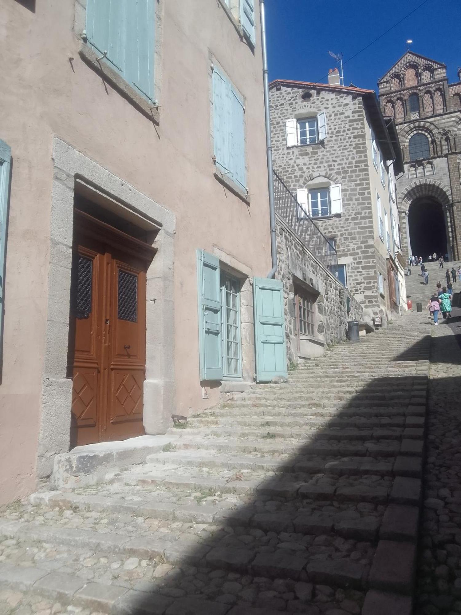 Апартаменты Le Relax Max Le Puy-en-Velay Экстерьер фото
